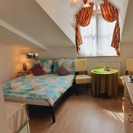 Karmelita Boutique Appartement *