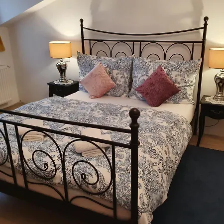 Karmelita Boutique Sopron