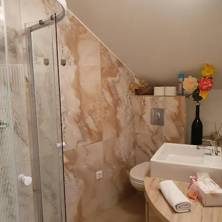 Karmelita Boutique Sopron