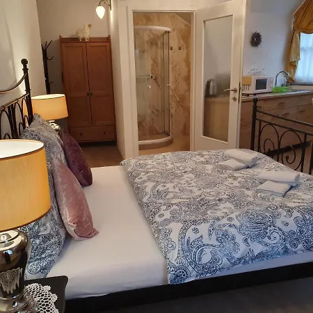 Karmelita Boutique Apartman Sopron