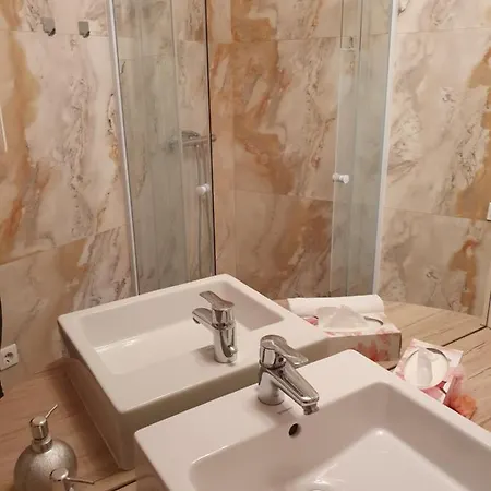 Karmelita Boutique Apartman *